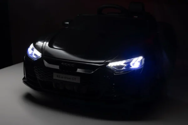 Elektrické autíčko e-tron audi tmavé